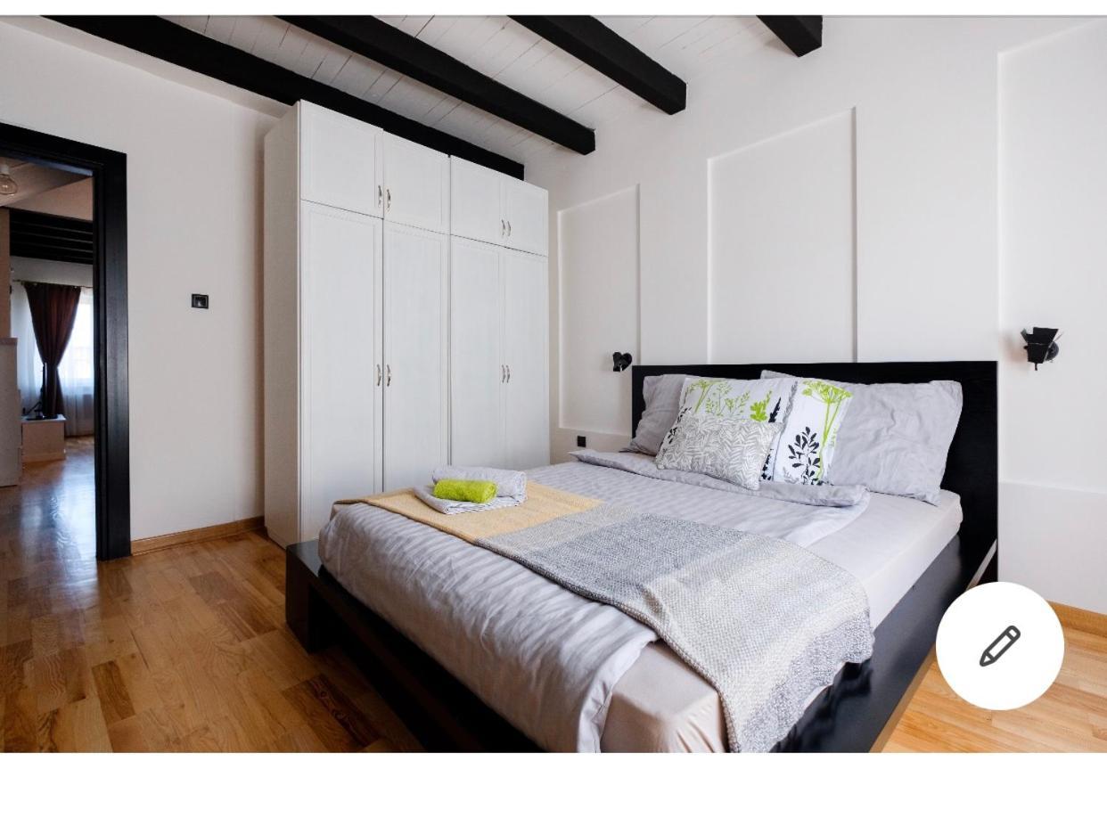 Apartamento Svetogorska Tri Belgrado Exterior foto
